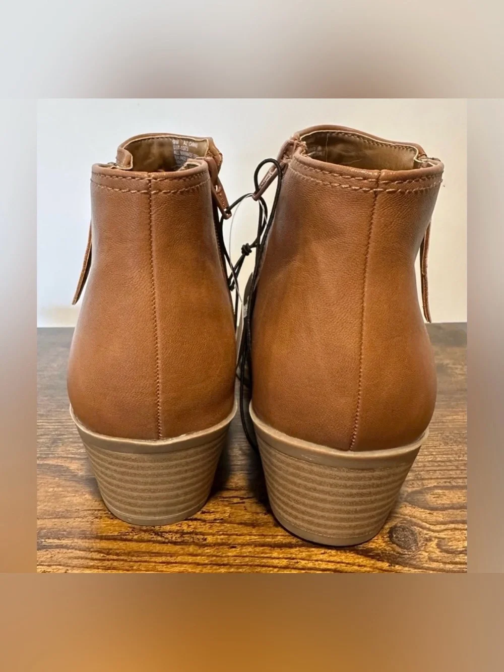 Arizona Camino Cognac Stacked Heel Booties NWT Size 8.5